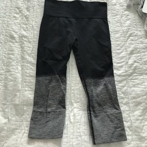 LULULEMON ombré crop